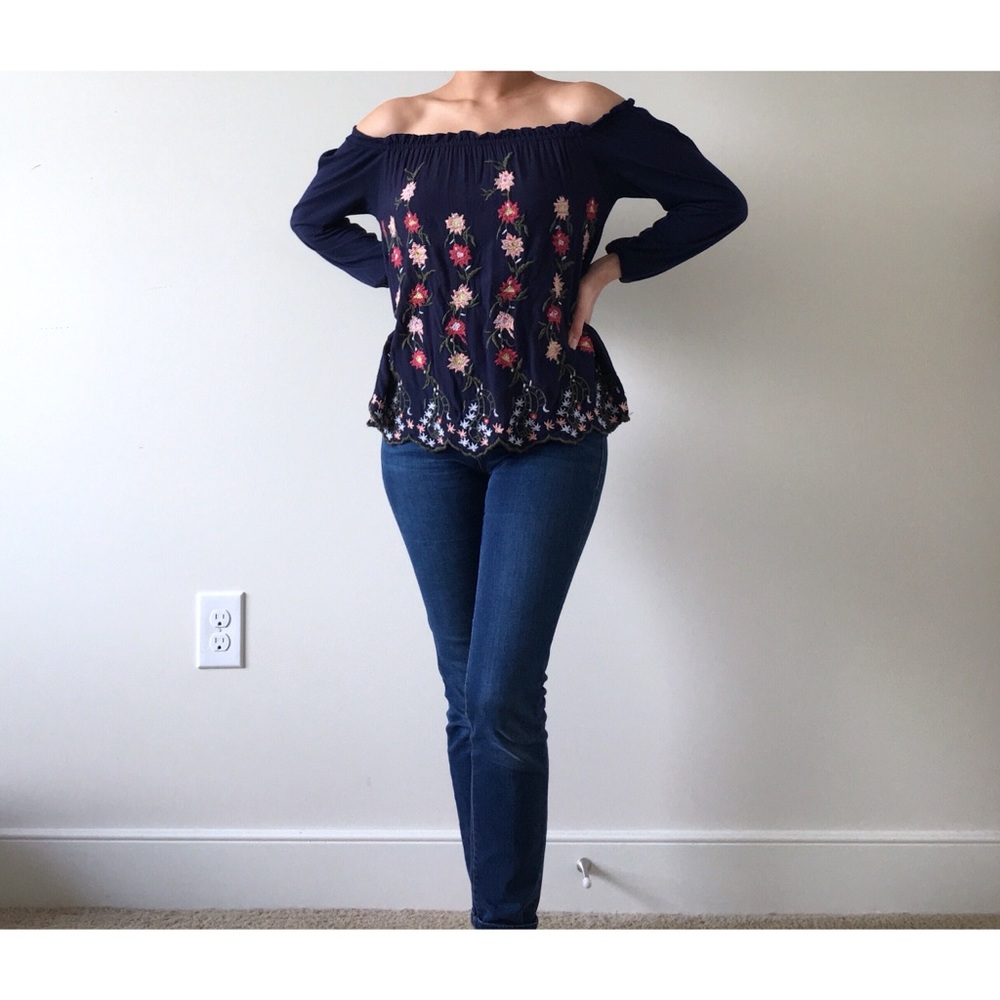 Lucky Brand | Embroidered Off Shoulder Top - Picture 2 of 8